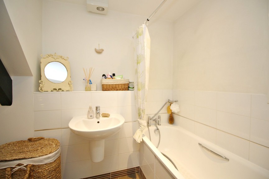 1 bedroom Flat for Letting Radcliffe Road, Hitchin, Hertfordshire
