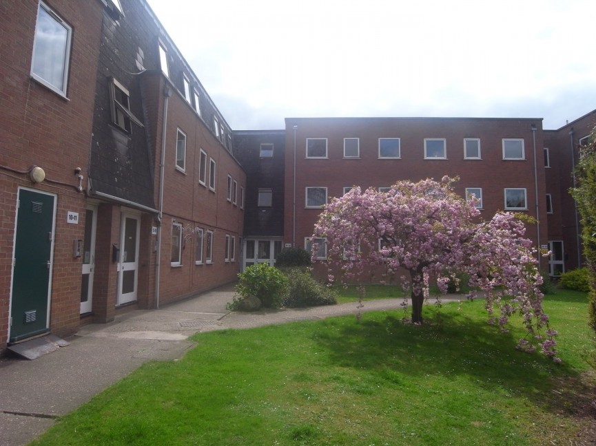 2 bedroom Flat for Letting Grove Court, Arlesey, Bedfordshire