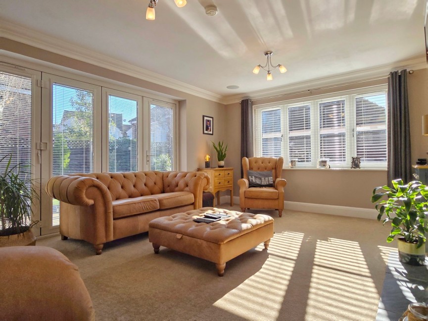 5 bedroom House for Sale Clophill, Bedfordshire