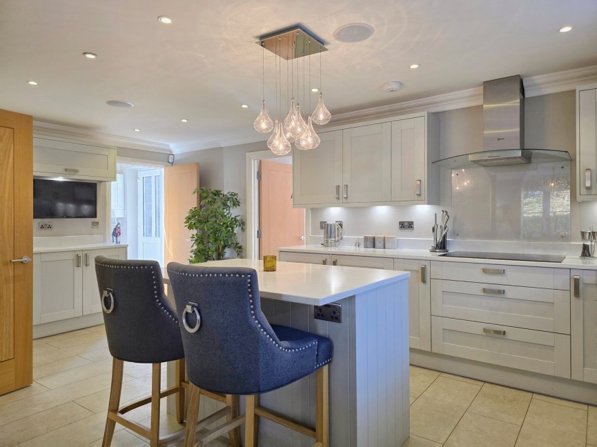 5 bedroom House for Sale Clophill, Bedfordshire