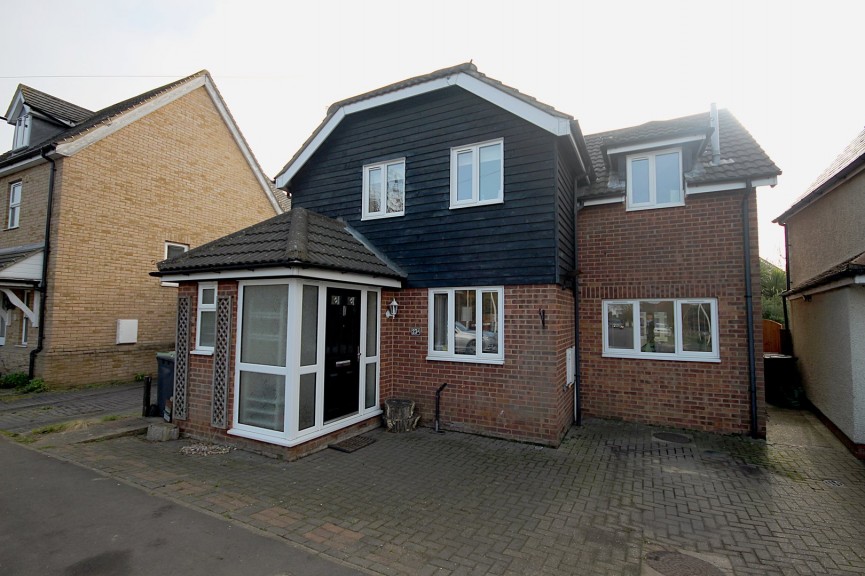 3 bedroom Property for Letting High Street, Meppershall, Bedfordshire