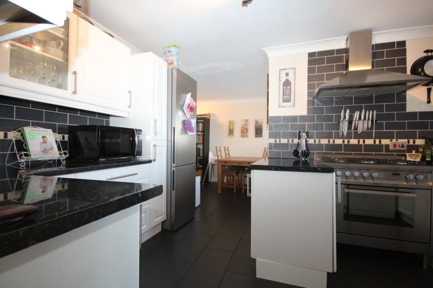 3 bedroom Property for Letting High Street, Meppershall, Bedfordshire