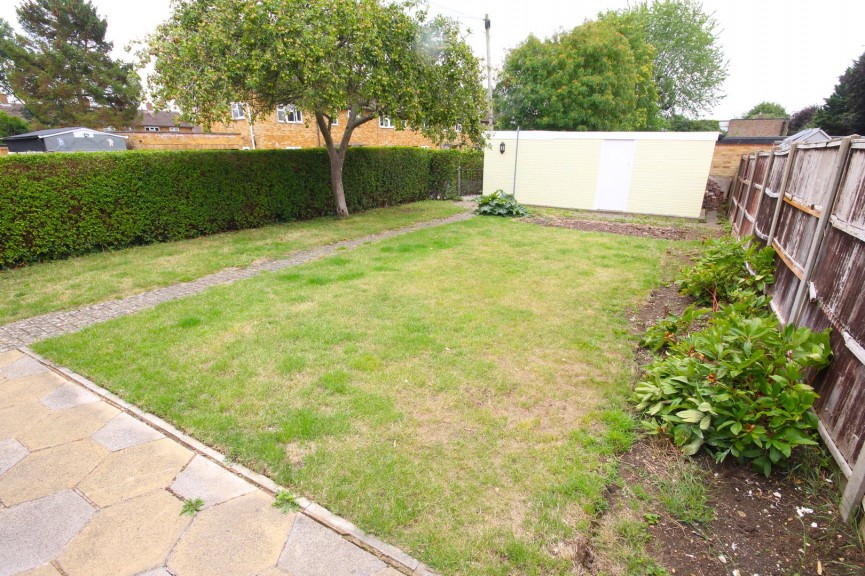 3 bedroom House for Letting Northfields, Letchworth Garden City, Hertfordshire