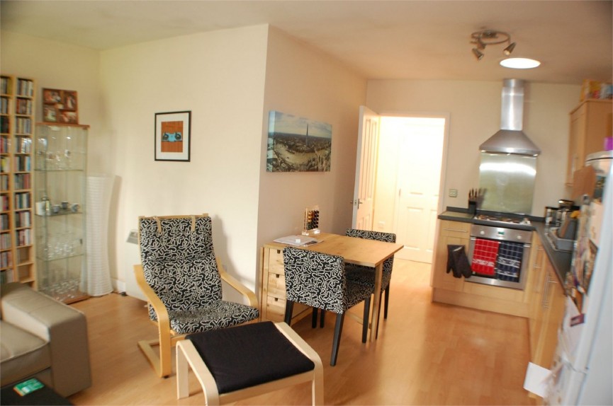 2 bedroom Flat for Sale Park Lane, KNEBWORTH, Hertfordshire