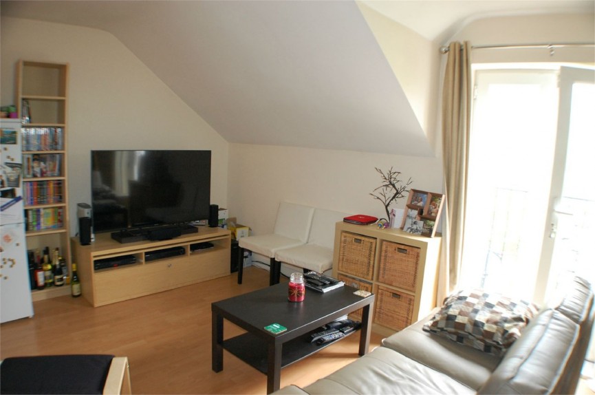 2 bedroom Flat for Sale Park Lane, KNEBWORTH, Hertfordshire