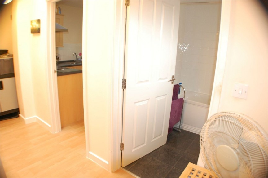 2 bedroom Flat for Sale Park Lane, KNEBWORTH, Hertfordshire
