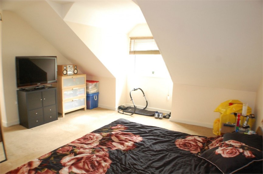 2 bedroom Flat for Sale Park Lane, KNEBWORTH, Hertfordshire