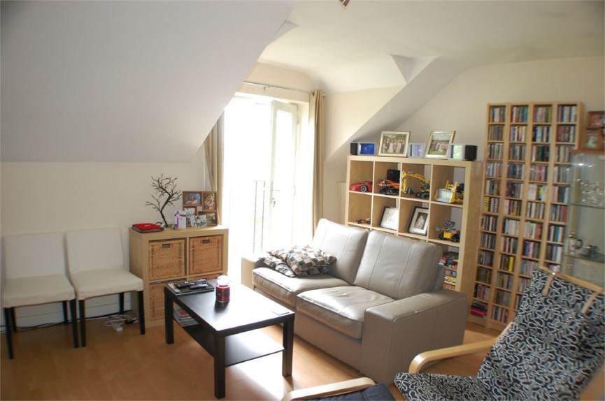 2 bedroom Flat for Sale Park Lane, KNEBWORTH, Hertfordshire