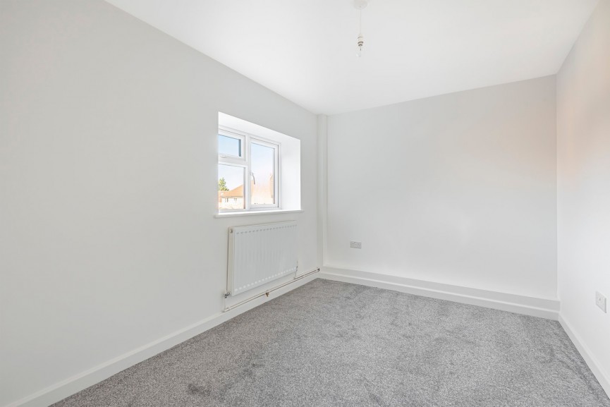 2 bedroom Flat for Sale Milestone Road, Hitchin, Hertfordshire