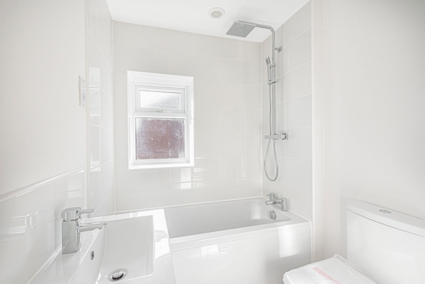 2 bedroom Flat for Sale Milestone Road, Hitchin, Hertfordshire