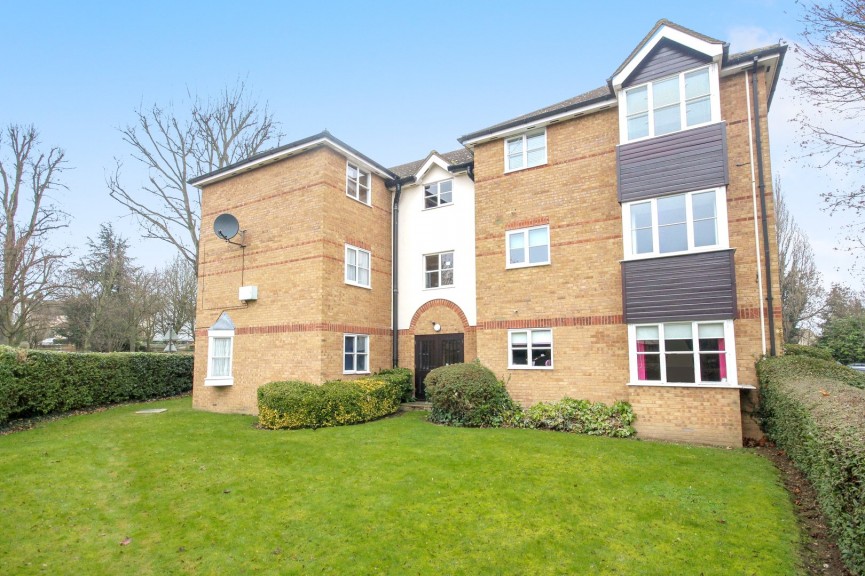 Chagny Close, Letchworth Garden City, Hertfordshire