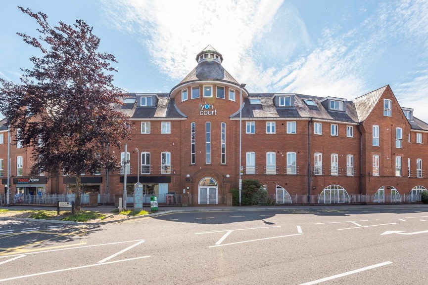 Walsworth Road, HITCHIN, Hertfordshire
