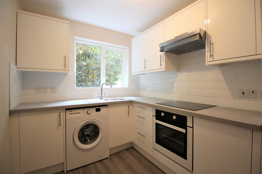 2 bedroom Flat for Letting Redoubt Close, HITCHIN, Hertfordshire