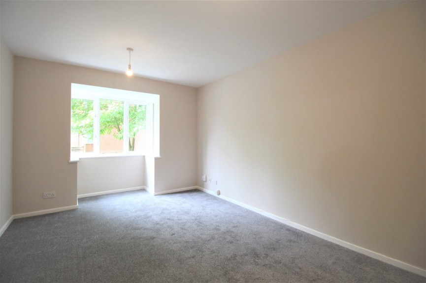 2 bedroom Flat for Letting Redoubt Close, HITCHIN, Hertfordshire