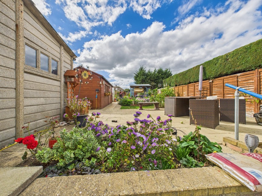 3 bedroom House for Sale Boddington Gardens, Biggleswade, Bedfordshire