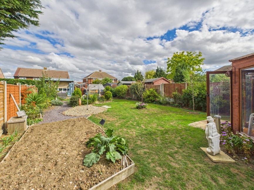 3 bedroom House for Sale Boddington Gardens, Biggleswade, Bedfordshire