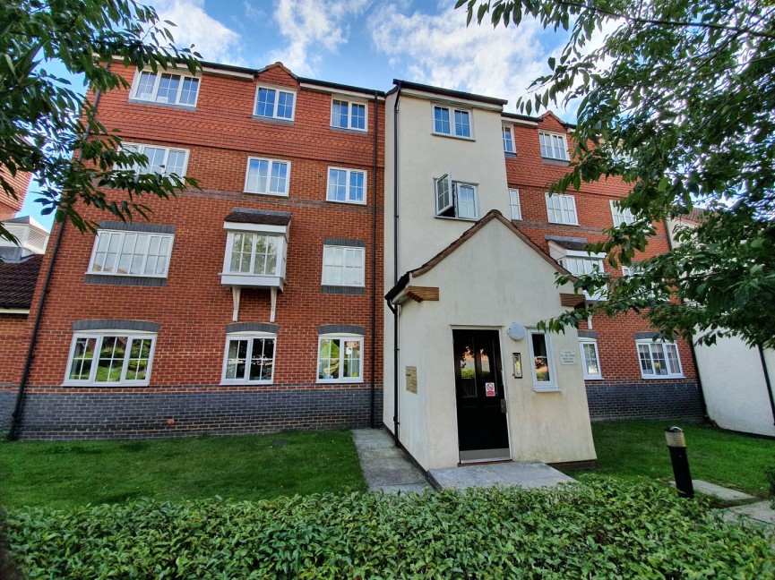 2 bedroom Flat for Letting Node Way Gardens, Welwyn, Hertfordshire