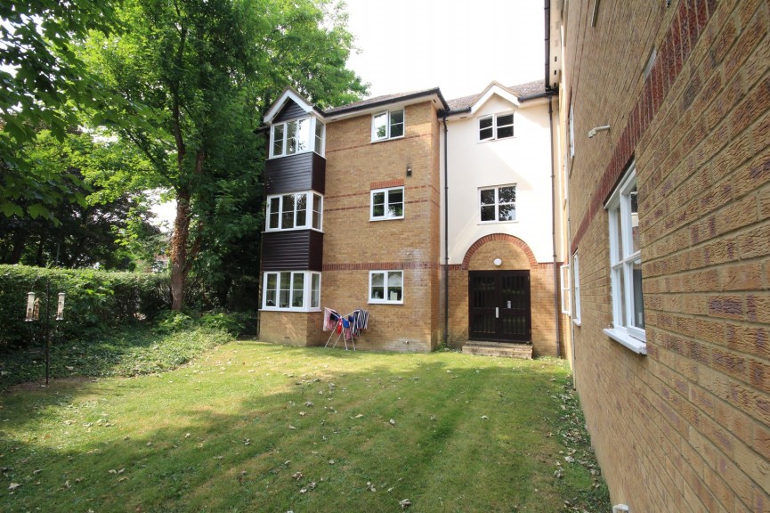 Chagny Close, Letchworth Garden City, Hertfordshire