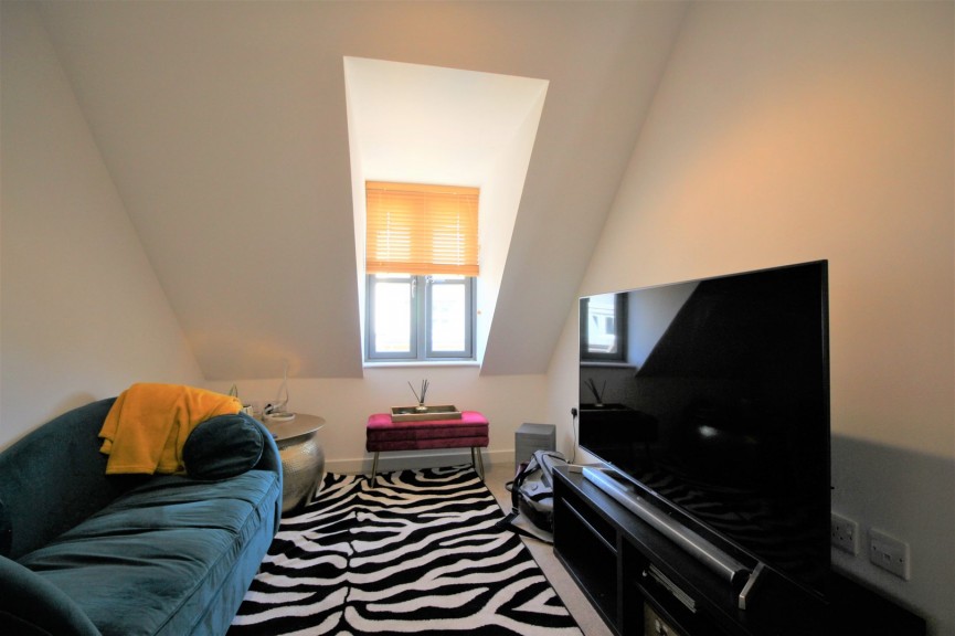 2 bedroom Flat for Letting Paynes Park, Hitchin, Hertfordshire