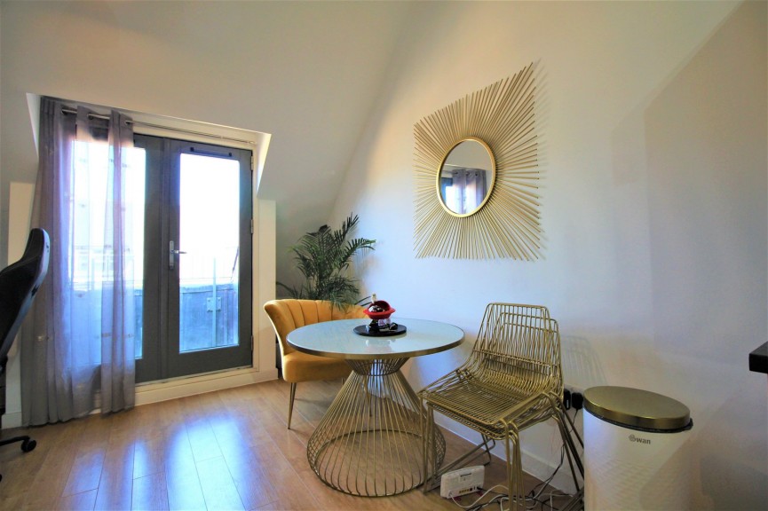 2 bedroom Flat for Letting Paynes Park, Hitchin, Hertfordshire