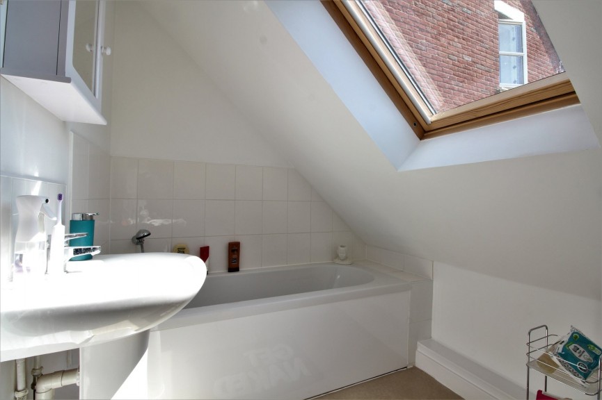 2 bedroom Flat for Letting Paynes Park, Hitchin, Hertfordshire
