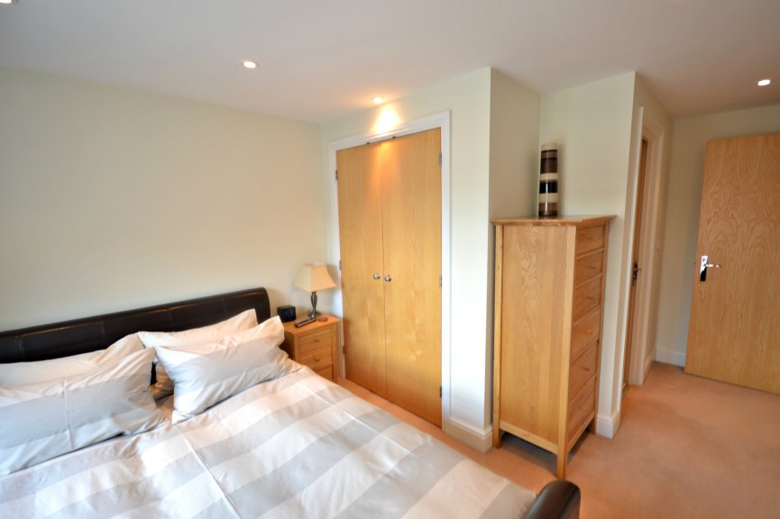 2 bedroom Flat for Letting Bridge Street, Hitchin, Hertfordshire