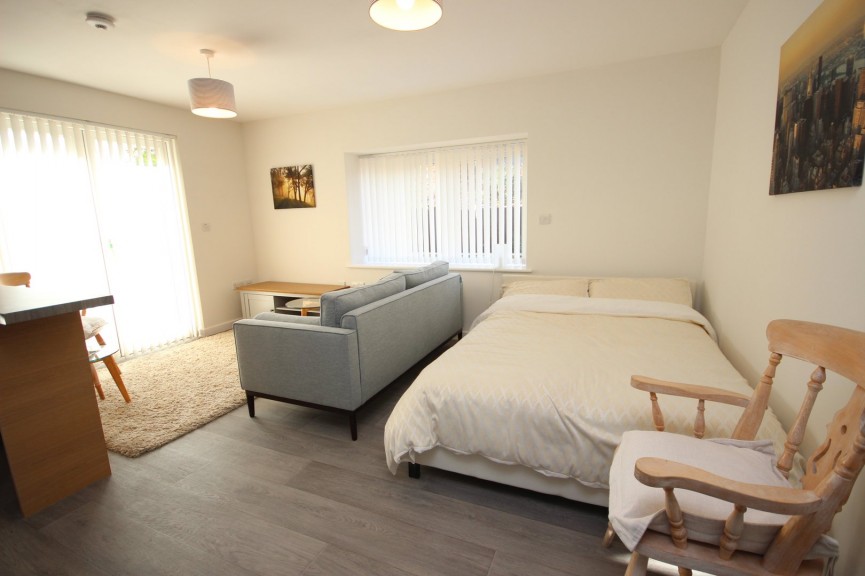 1 bedroom Bungalow for Letting Gravenhurst, Beds