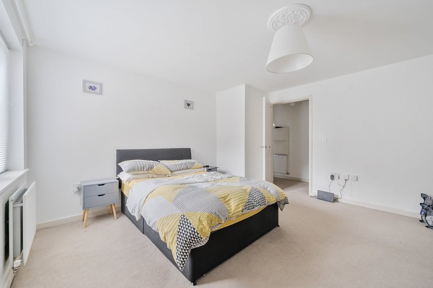 1 bedroom Flat for Sale River View, Shefford, Bedfordshire