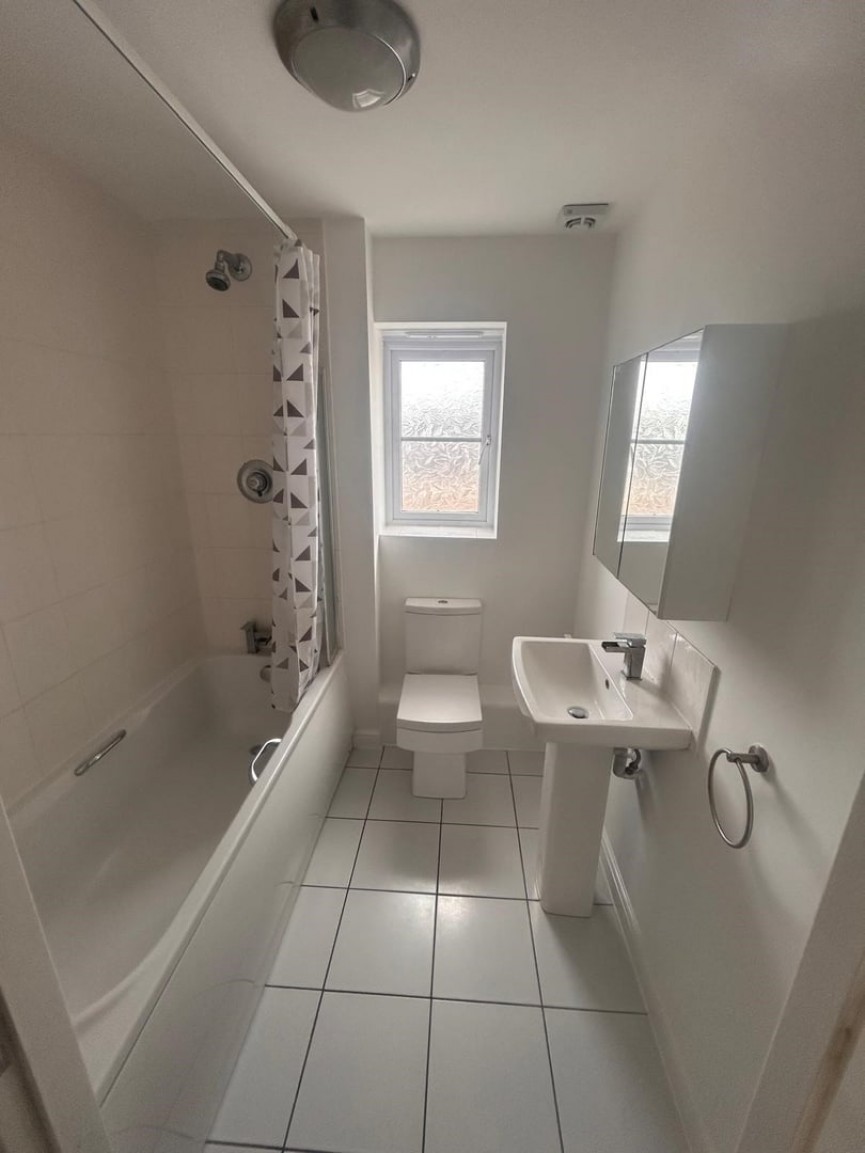 2 bedroom Flat for Letting Crowe Road, Bedford