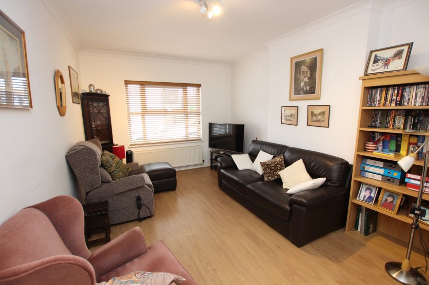 2 bedroom Flat for Sale Church Street, Baldock, Herts