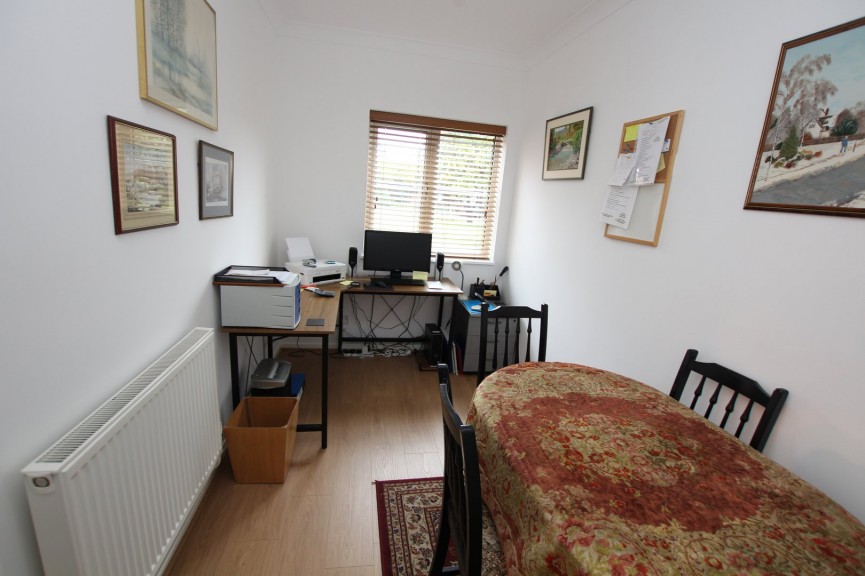 2 bedroom Flat for Sale Church Street, Baldock, Herts