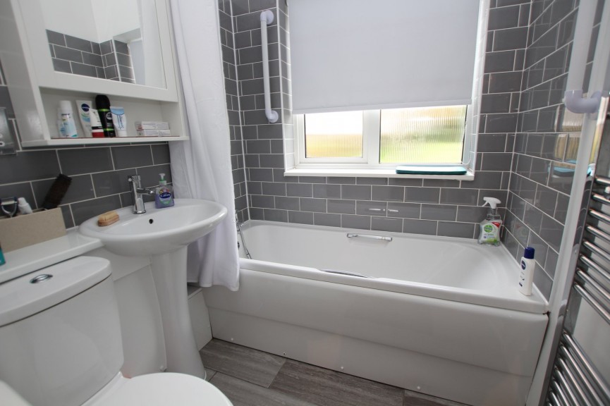 2 bedroom Flat for Sale Church Street, Baldock, Herts