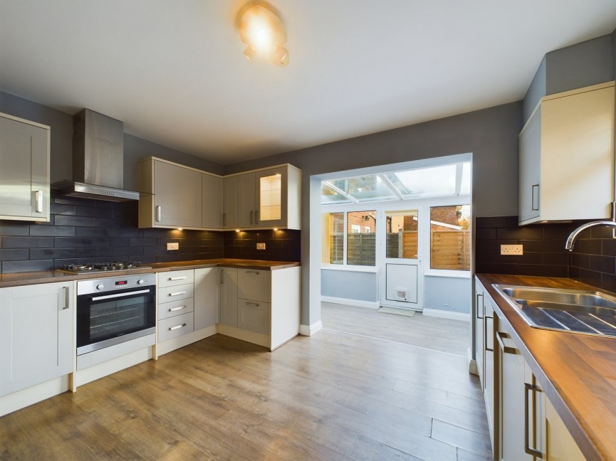3 bedroom Bungalow for Letting Bedford Road, Hitchin, Hertfordshire