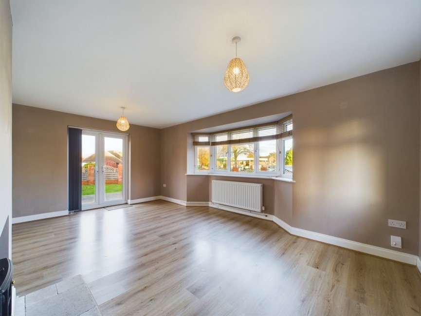 3 bedroom Bungalow for Letting Bedford Road, Hitchin, Hertfordshire
