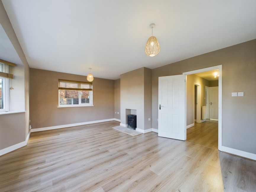 3 bedroom Bungalow for Letting Bedford Road, Hitchin, Hertfordshire
