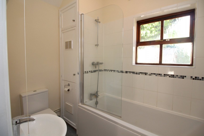 1 bedroom Flat for Letting Crabtree Lane, Pirton, Hitchin, Hertfordshire