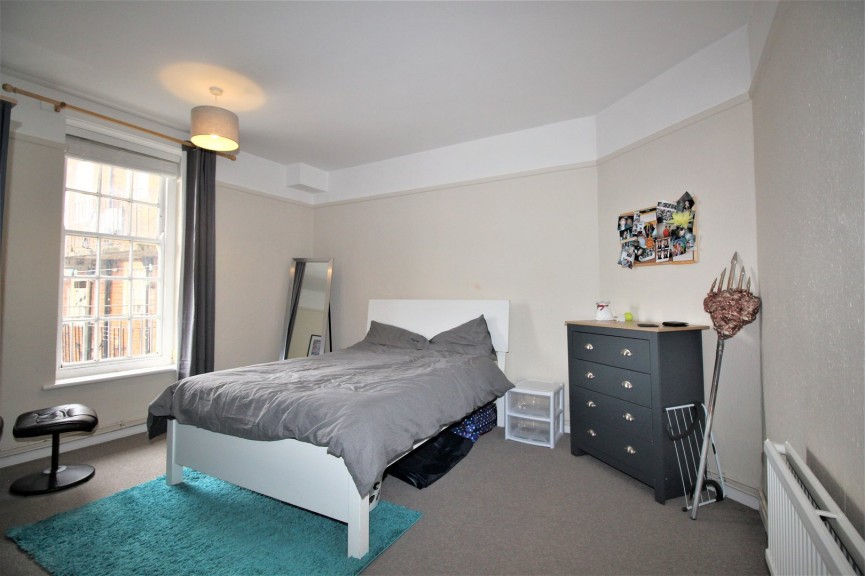 2 bedroom Flat for Letting Queen Street, Hitchin, Hertfordshire