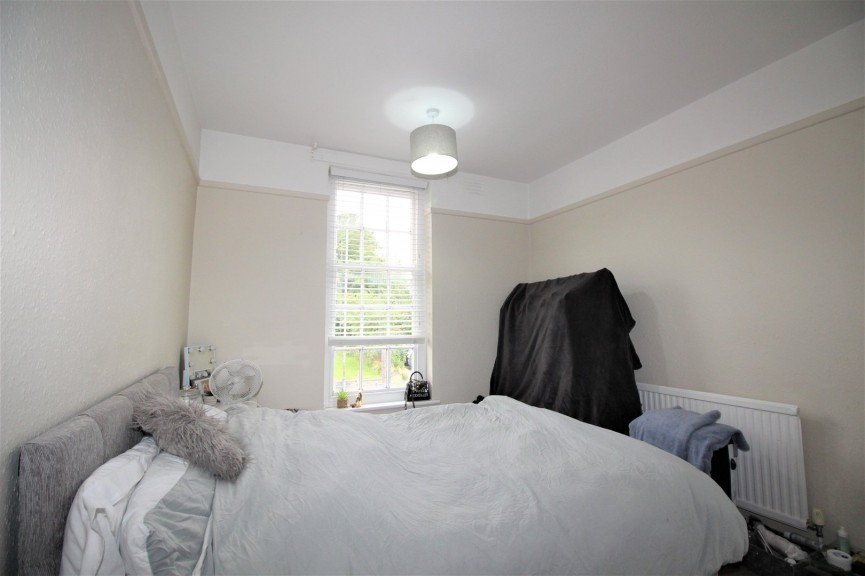 2 bedroom Flat for Letting Queen Street, Hitchin, Hertfordshire
