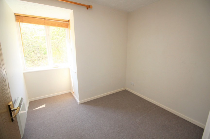 2 bedroom Flat for Letting Redoubt Close, Hitchin, Hertfordshire