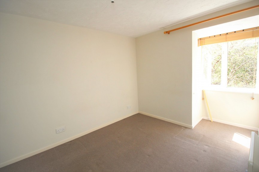 2 bedroom Flat for Letting Redoubt Close, Hitchin, Hertfordshire