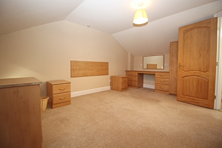 2 bedroom Flat for Letting Queen Street, HITCHIN, Hertfordshire