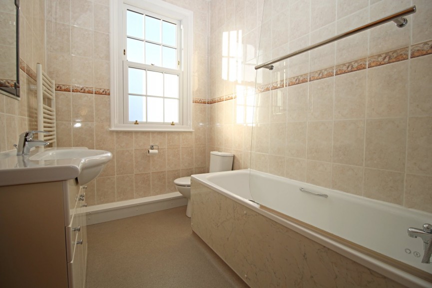 2 bedroom Flat for Letting Queen Street, HITCHIN, Hertfordshire