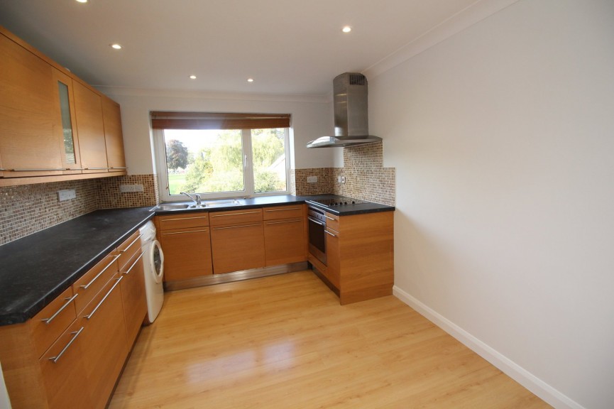 2 bedroom Flat for Letting The Maples, Hitchin, Hertfordshire