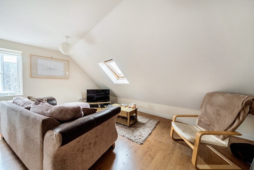 2 bedroom Flat for Letting Walsworth Road, Hitchin, Hertfordshire