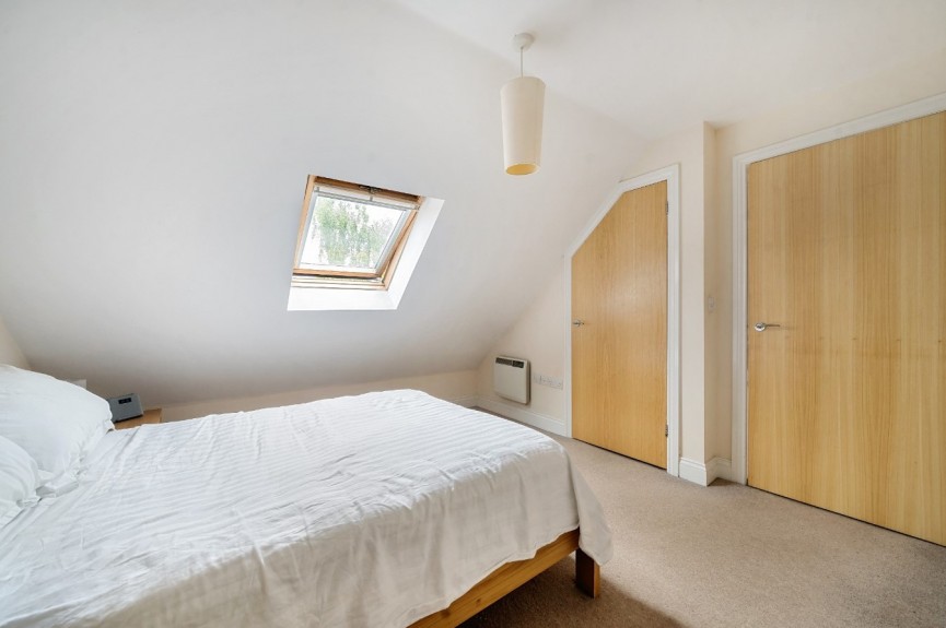 2 bedroom Flat for Letting Walsworth Road, Hitchin, Hertfordshire