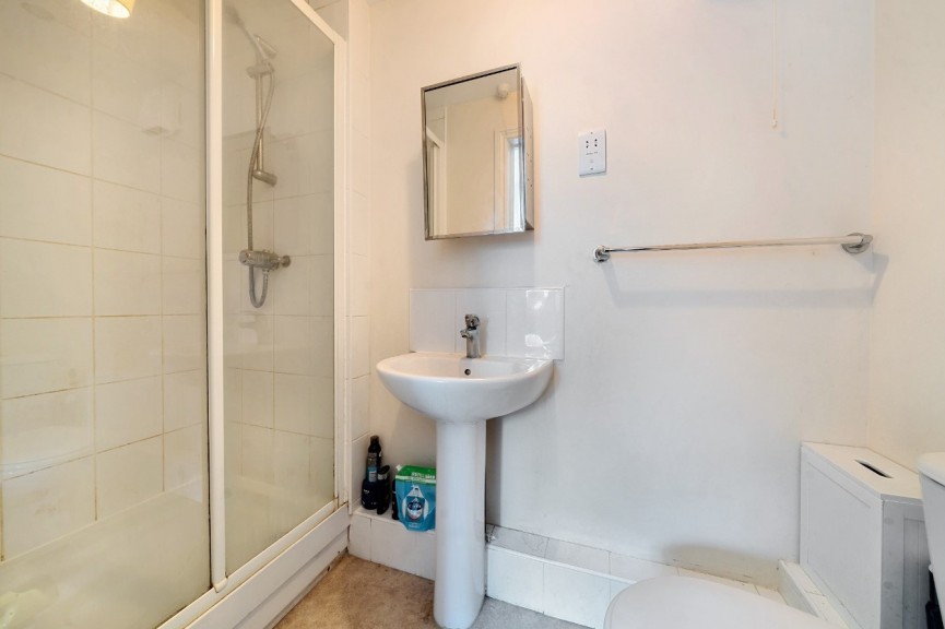 2 bedroom Flat for Letting Walsworth Road, Hitchin, Hertfordshire