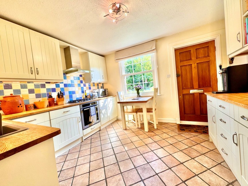2 bedroom House for Sale Lucas Lane, ASHWELL, Hertfordshire