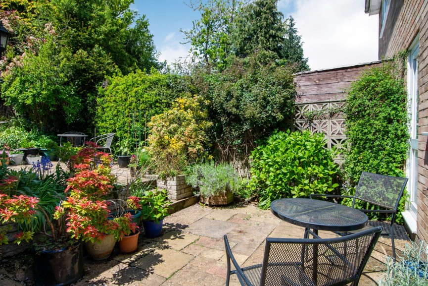 2 bedroom House for Sale Orchard Way, Knebworth, Hertfordshire
