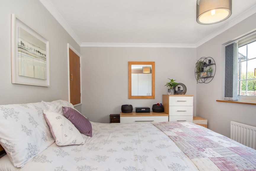 2 bedroom House for Sale Orchard Way, Knebworth, Hertfordshire