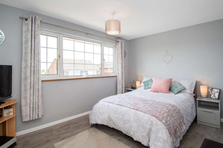 2 bedroom House for Sale Orchard Way, Knebworth, Hertfordshire